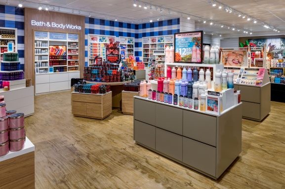 Bloomingdale Court, Chicago, IL, USA