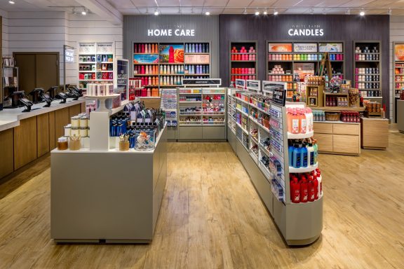 Bloomingdale Court, Chicago, IL, USA